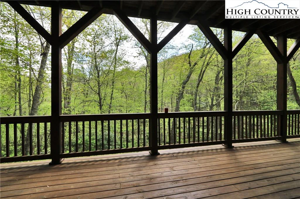 Image number 13 for the current listing