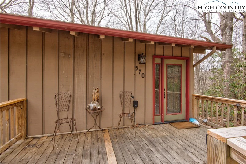 Image number 13 for the current listing