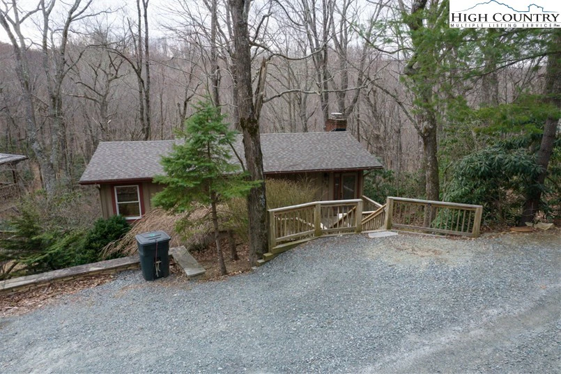 Image number 22 for the current listing