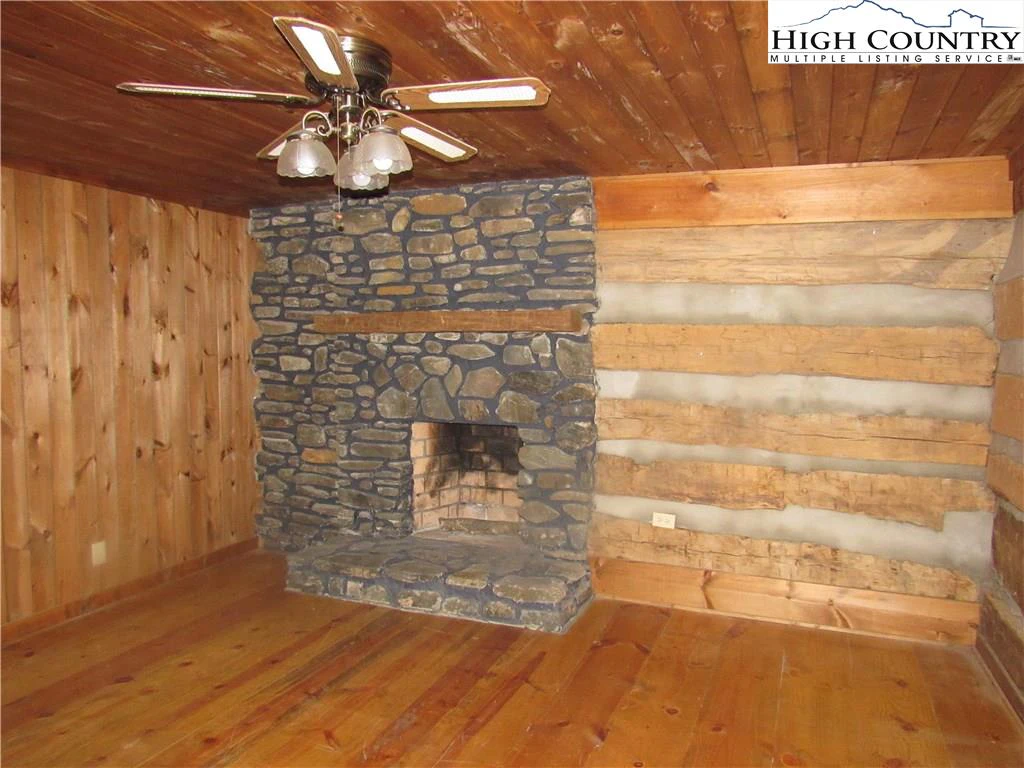 Image number 6 for the current listing