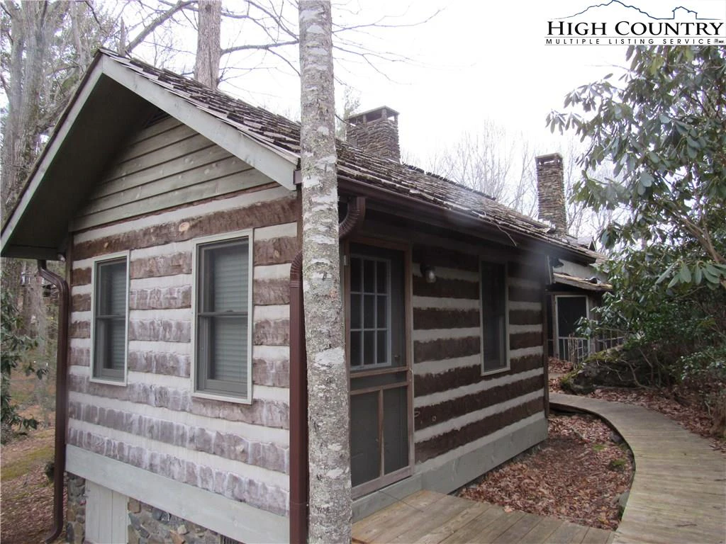 Image number 2 for the current listing