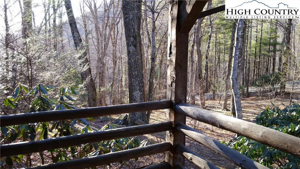 Image number 18 for the current listing