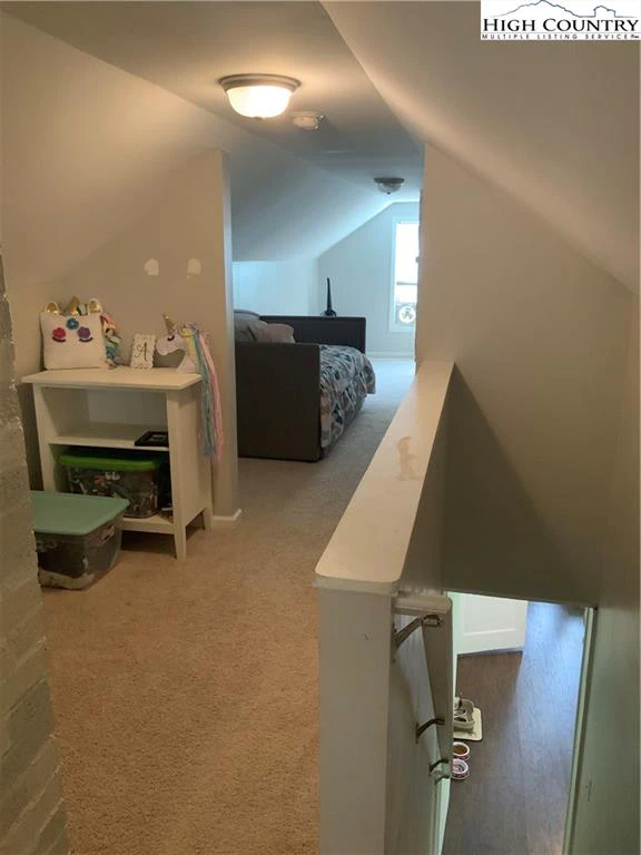 Image number 7 for the current listing