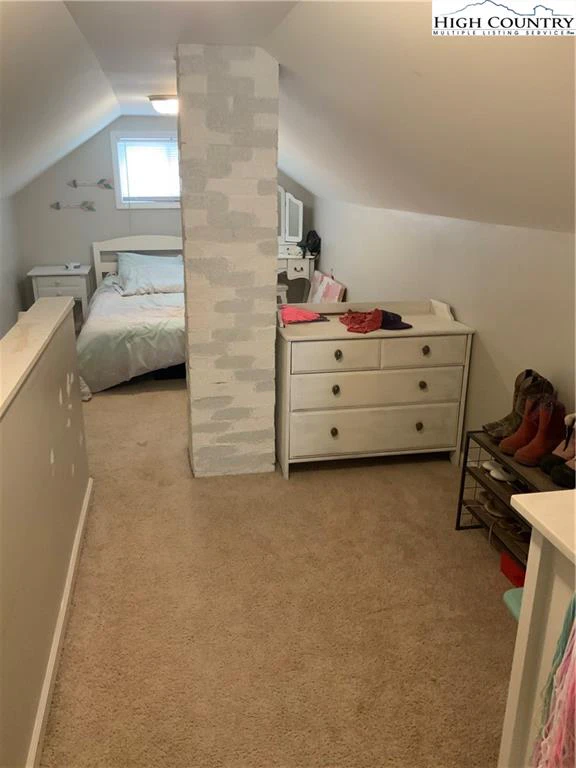 Image number 9 for the current listing