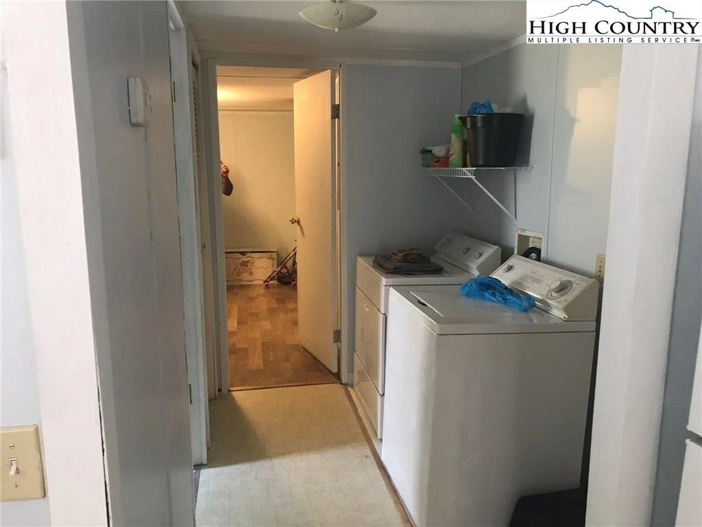 Image number 10 for the current listing