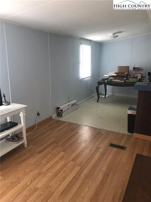 Image number 2 for the current listing