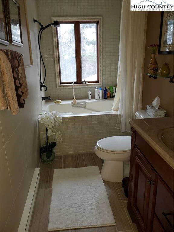 Image number 5 for the current listing