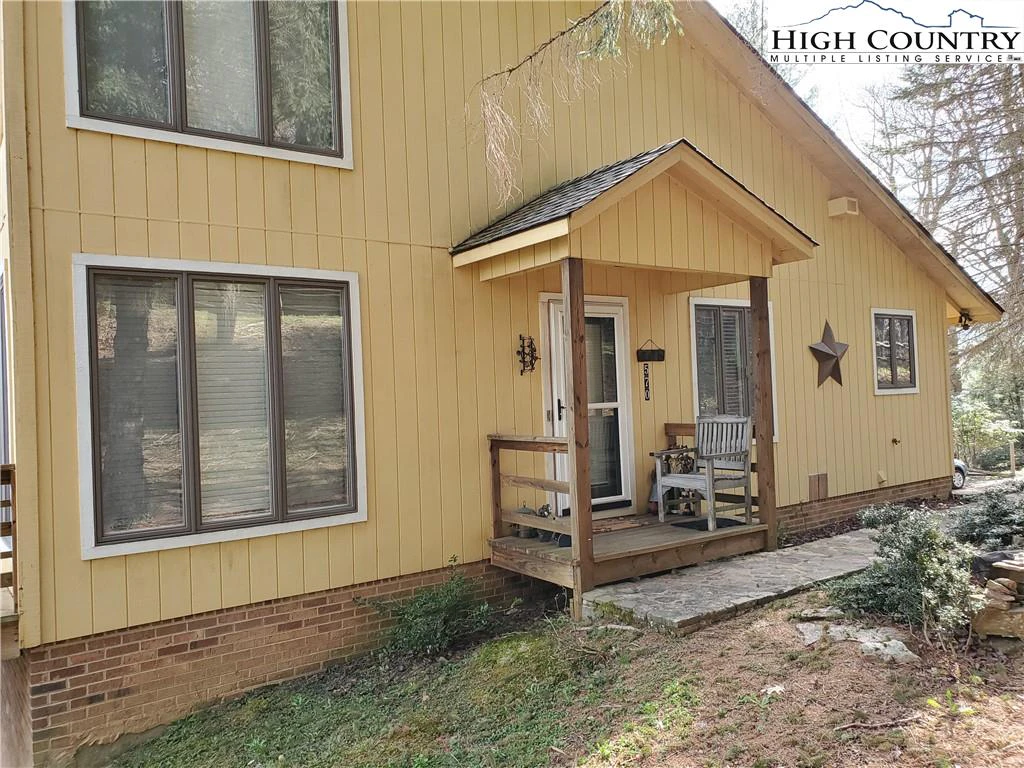 Image number 3 for the current listing