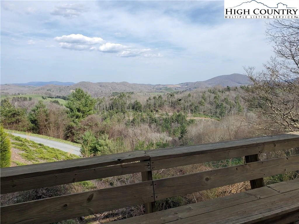 Image number 18 for the current listing