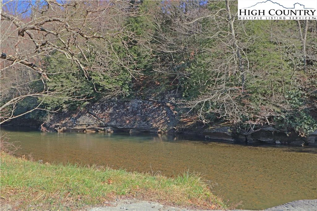 Image number 11 for the current listing