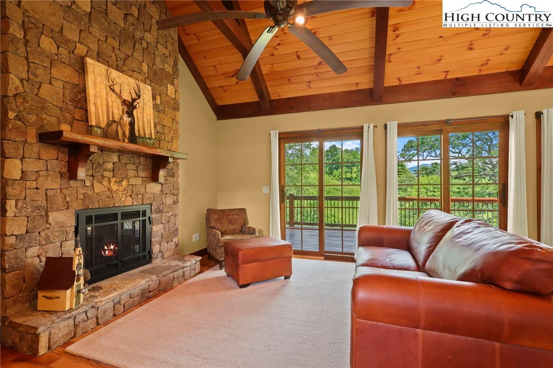 Image number 16 for the current listing