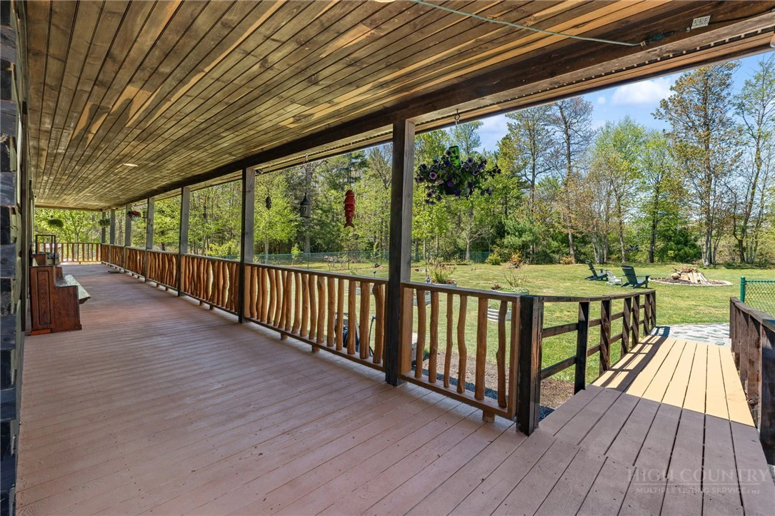 Image number 6 for the current listing