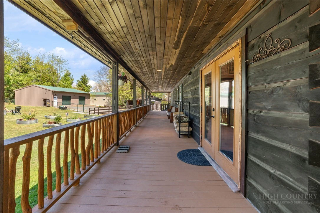 Image number 7 for the current listing