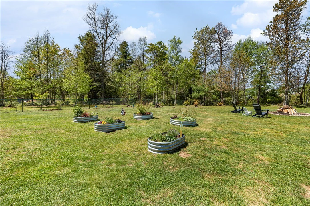 Image number 9 for the current listing
