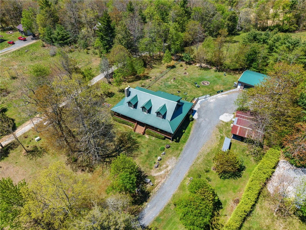 Image number 17 for the current listing