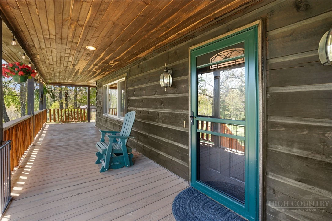Image number 5 for the current listing