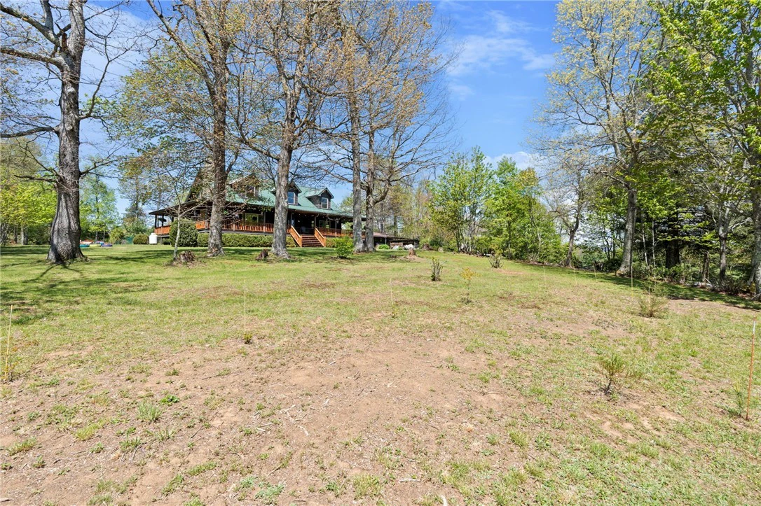 Image number 21 for the current listing