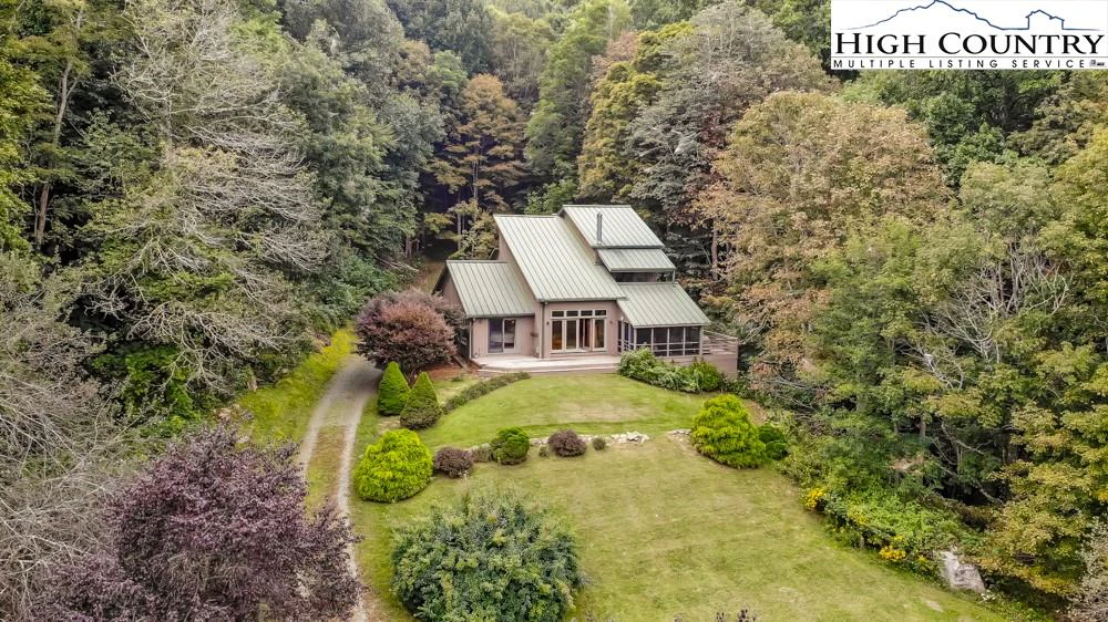 Image number 1 for the current listing