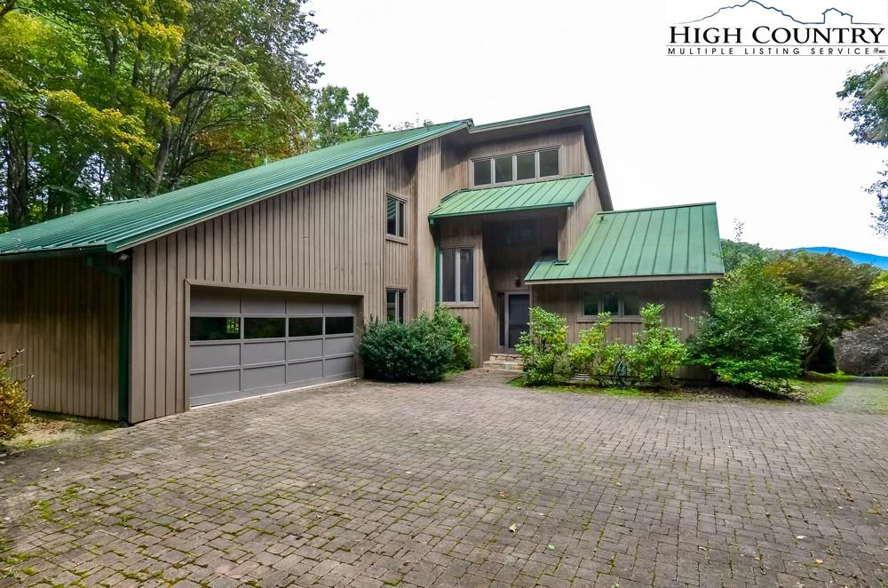Image number 4 for the current listing