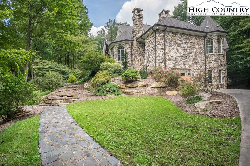 Image number 20 for the current listing