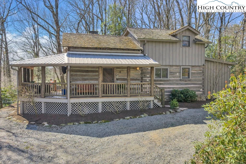 Image number 1 for the current listing