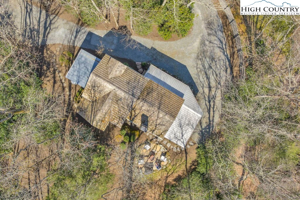 Image number 18 for the current listing