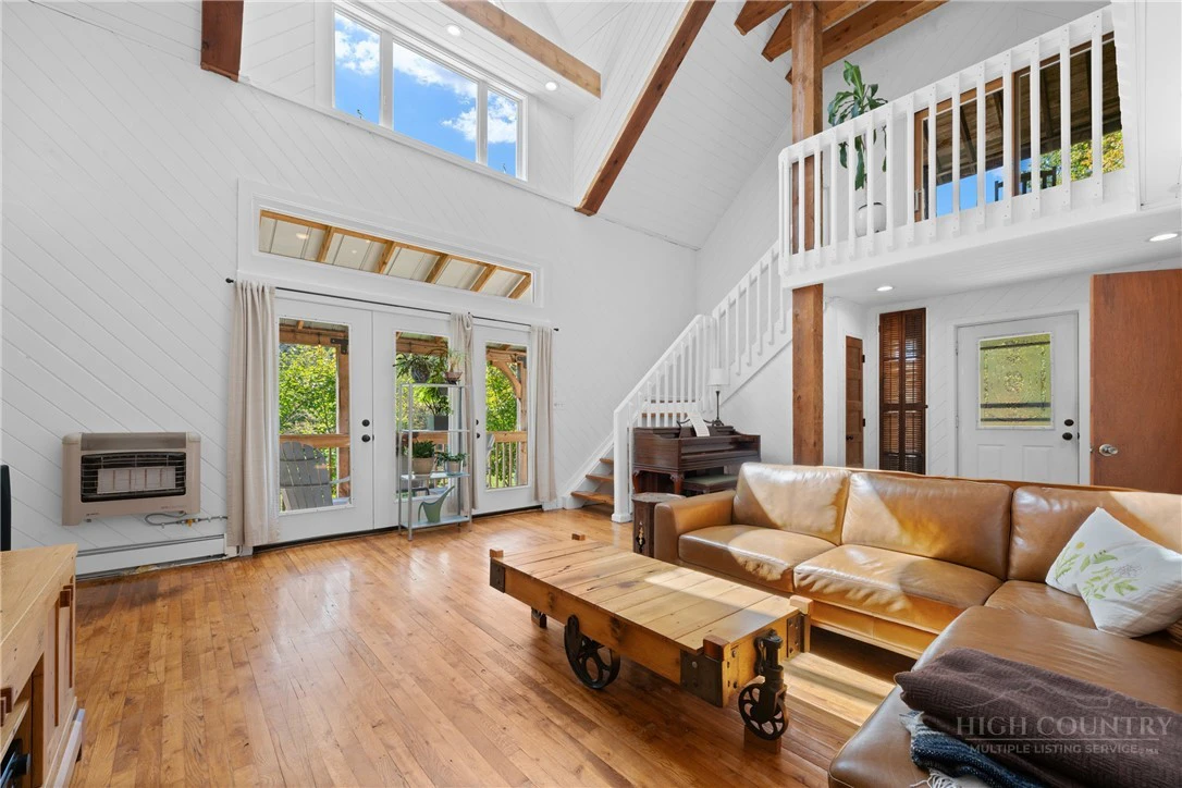 Image number 7 for the current listing