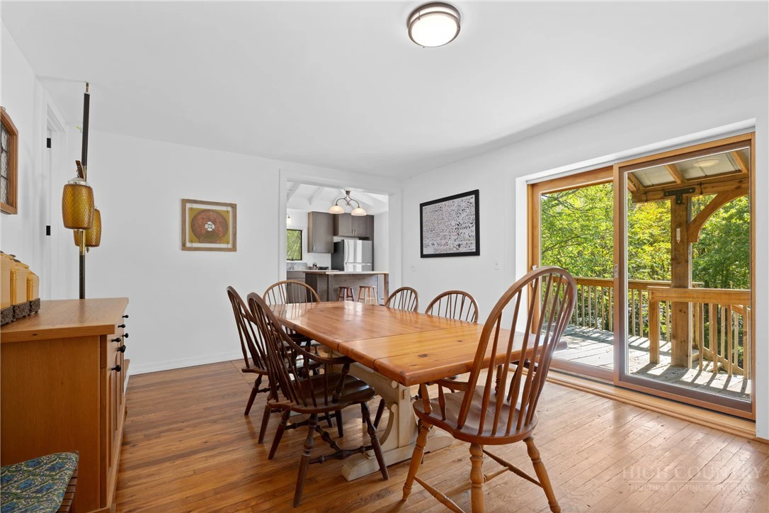 Image number 12 for the current listing