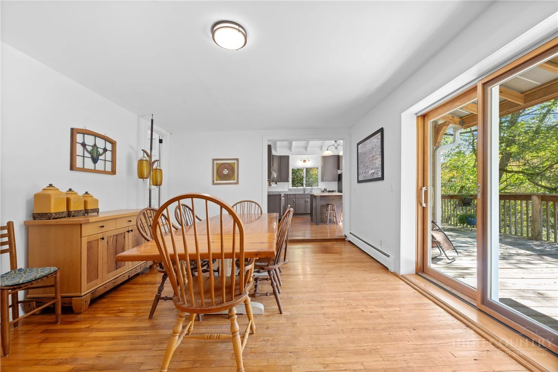 Image number 13 for the current listing