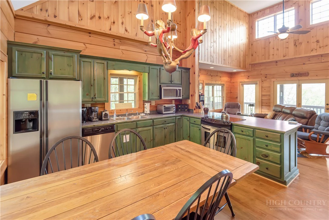 Image number 7 for the current listing