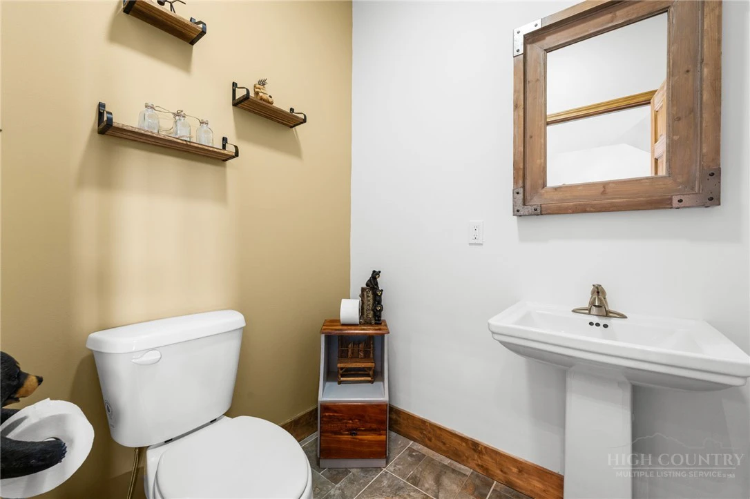 Image number 10 for the current listing