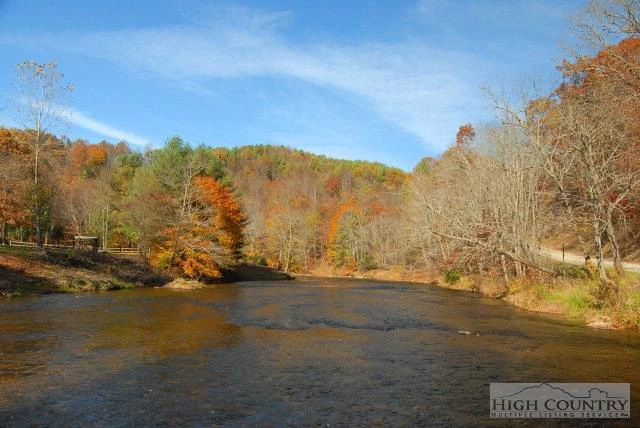 Image number 11 for the current listing