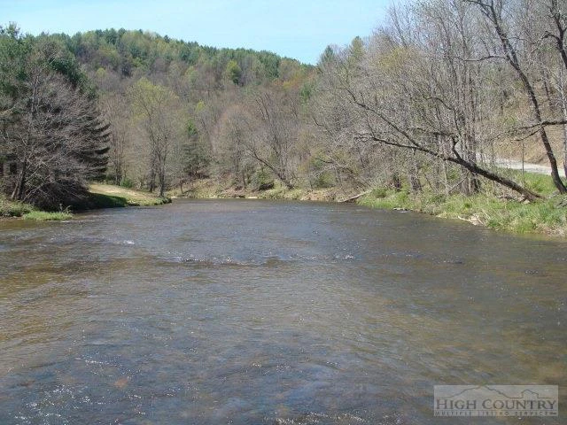 Image number 22 for the current listing