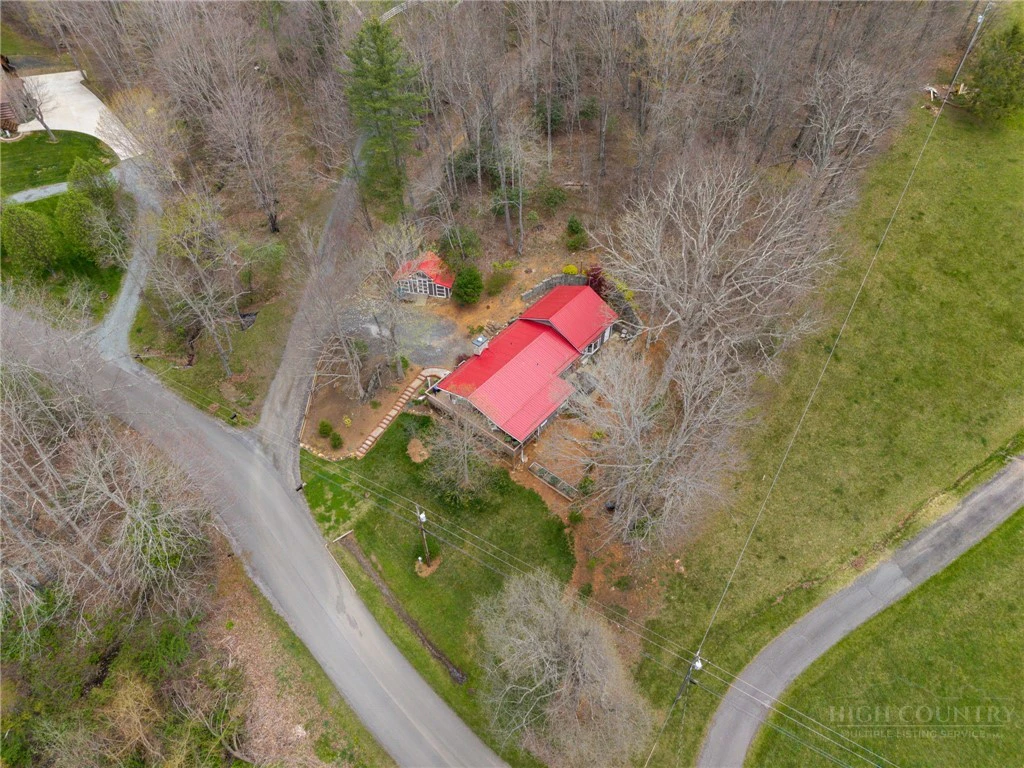 Image number 17 for the current listing