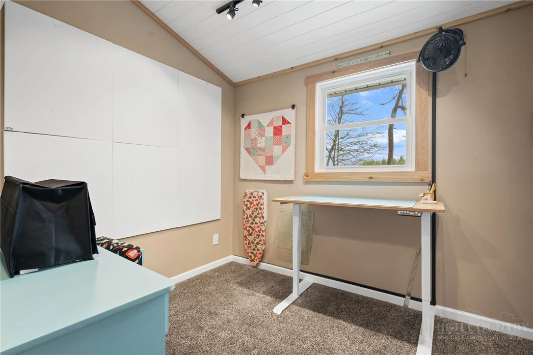 Image number 11 for the current listing