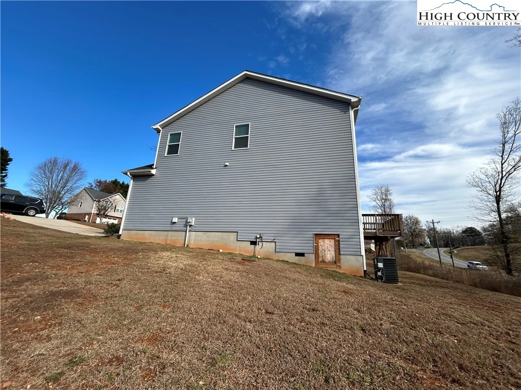 Image number 5 for the current listing