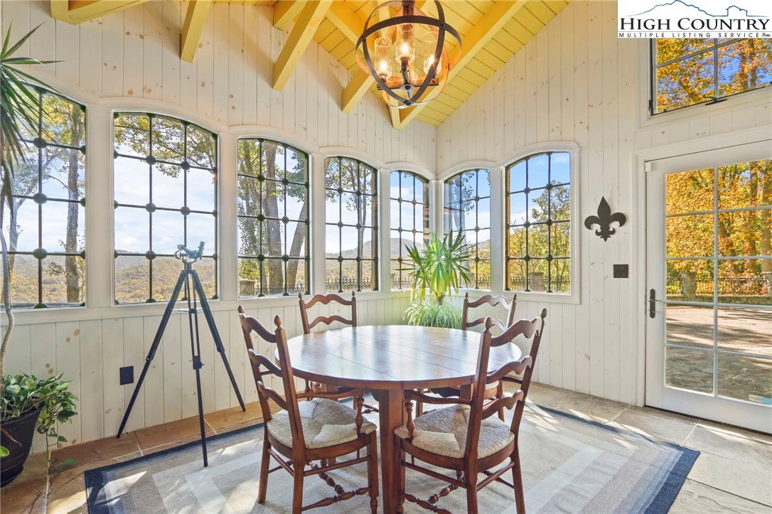 Image number 3 for the current listing