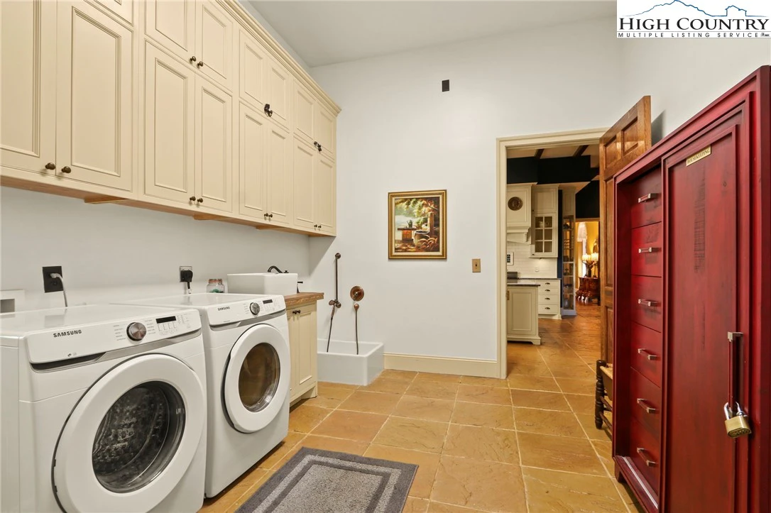 Image number 6 for the current listing