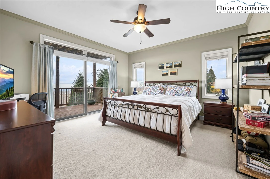Image number 11 for the current listing