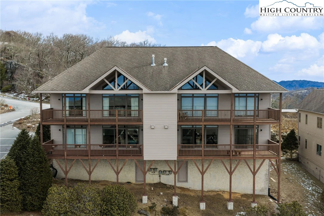 Image number 13 for the current listing