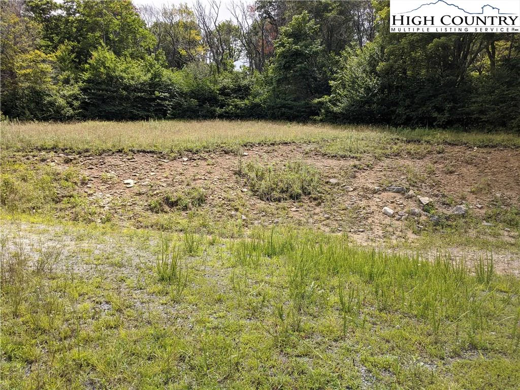 Image number 18 for the current listing