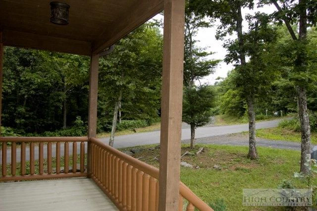 Image number 2 for the current listing