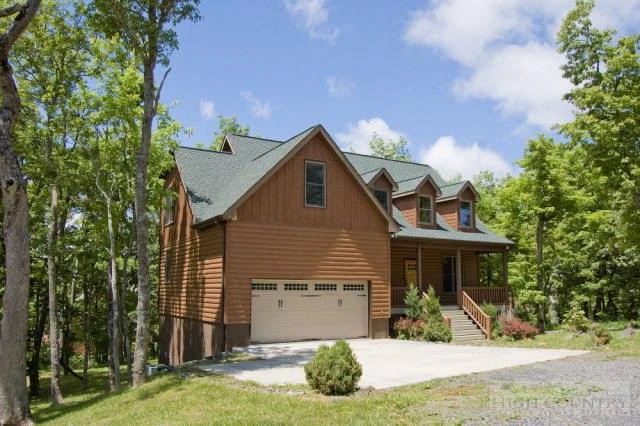 Image number 11 for the current listing