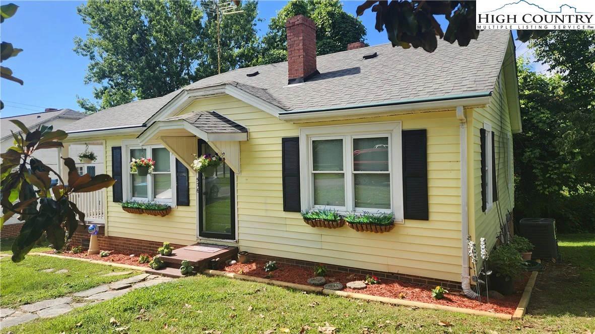 Image number 13 for the current listing