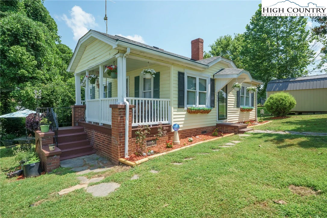 Image number 14 for the current listing