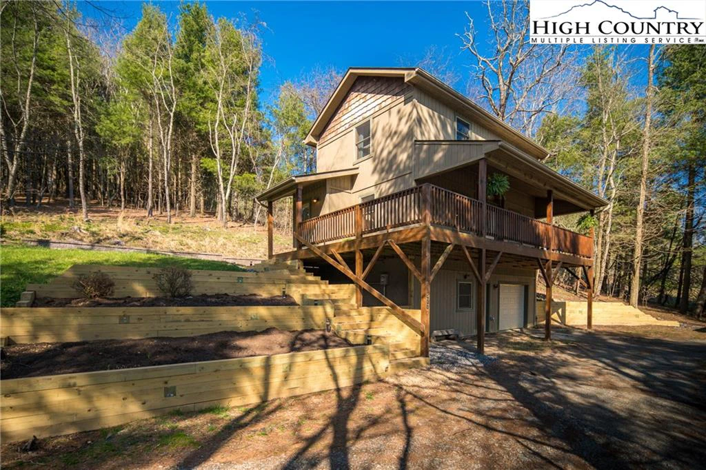 Image number 1 for the current listing