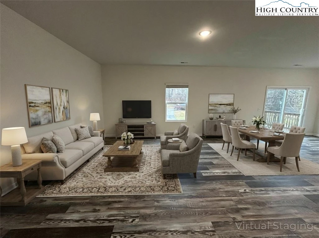 Image number 18 for the current listing