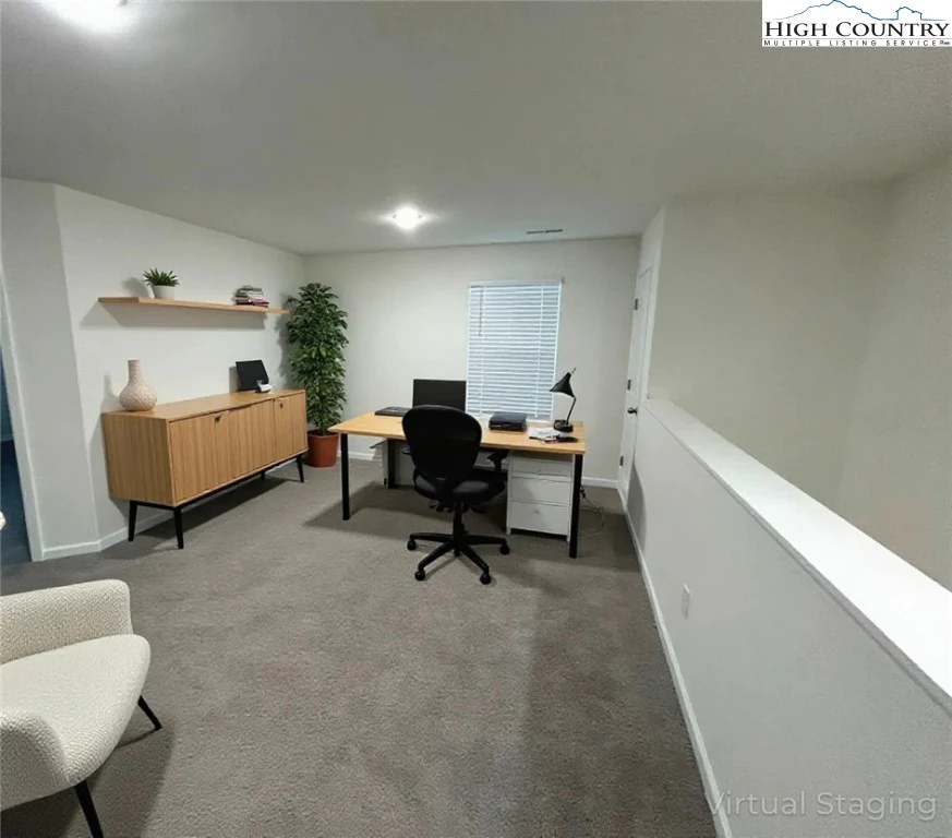 Image number 11 for the current listing