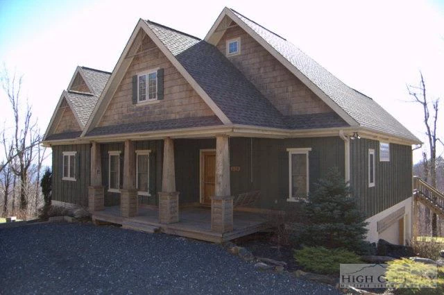 Image number 13 for the current listing