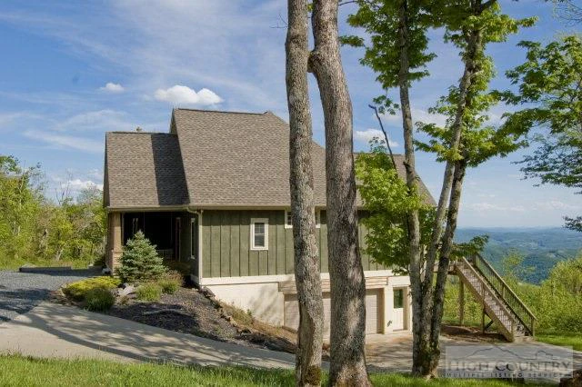 Image number 10 for the current listing